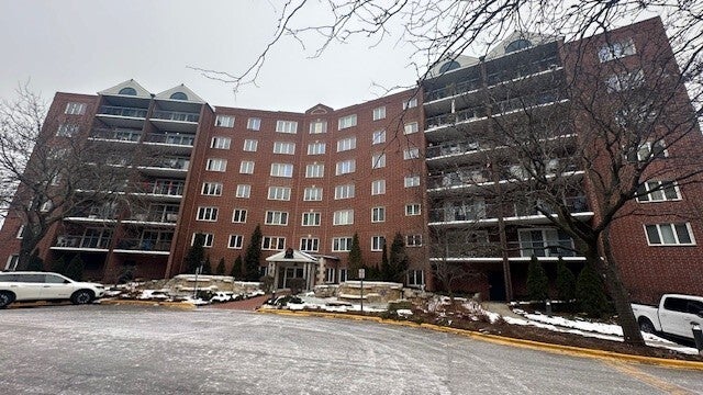 8560 West Foster Avenue 604, Norridge