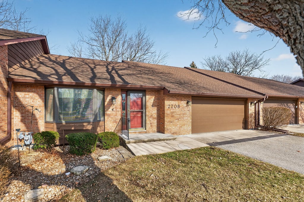 2708 Greenwood Acres Drive 2708, DeKalb