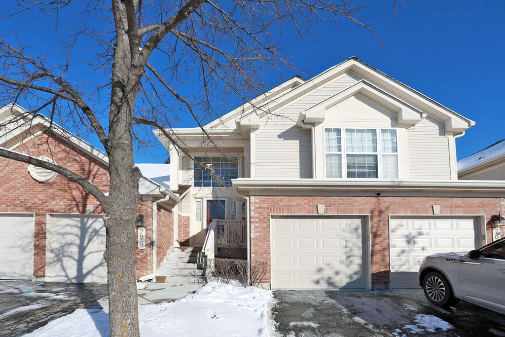 796 Stonewall Court, Schaumburg