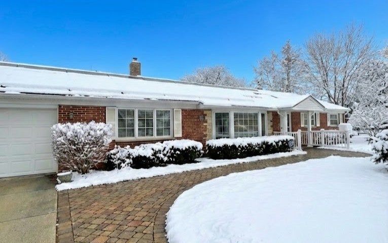 3843 Springdale Avenue, Glenview