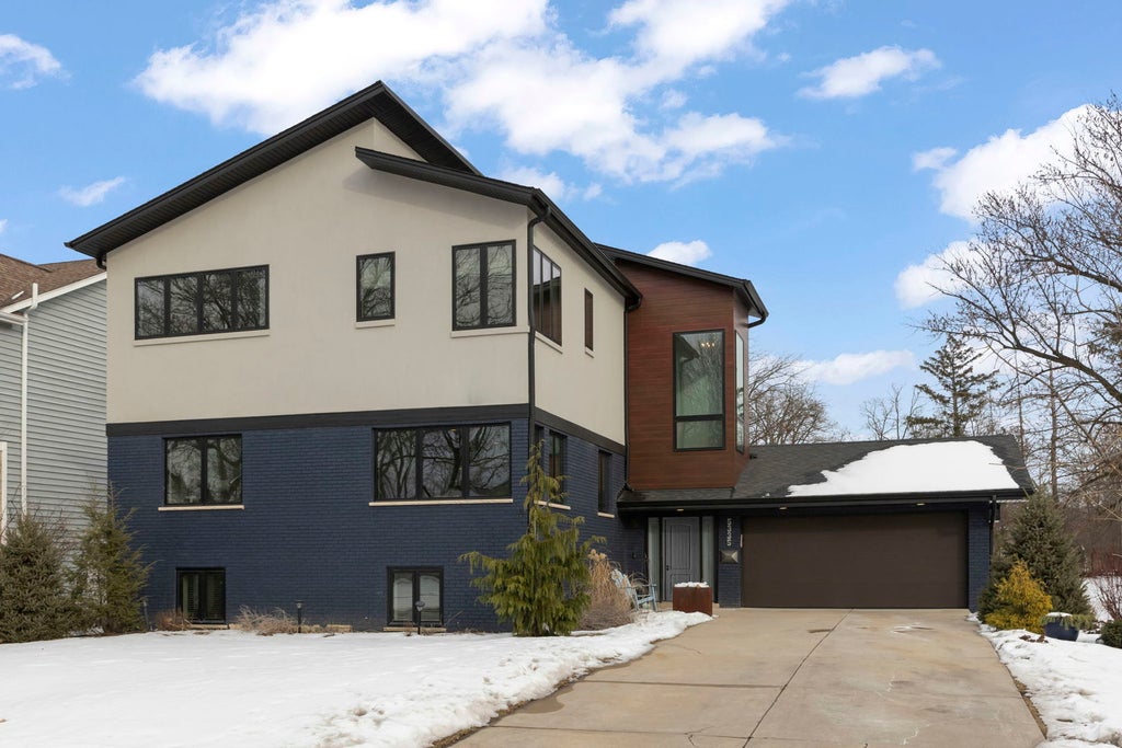 5335 Blodgett Avenue, Downers Grove