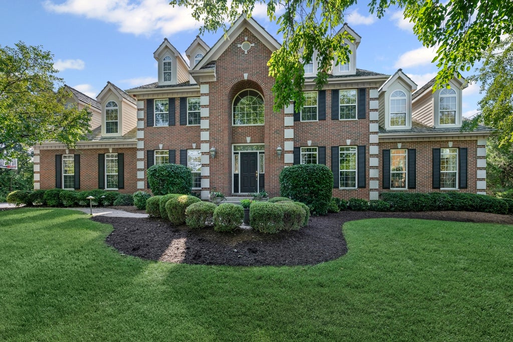 25605 Blackhawk Lane, Barrington