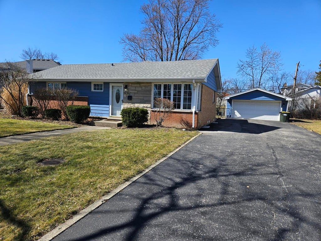 3n264 North Howard Avenue, Elmhurst