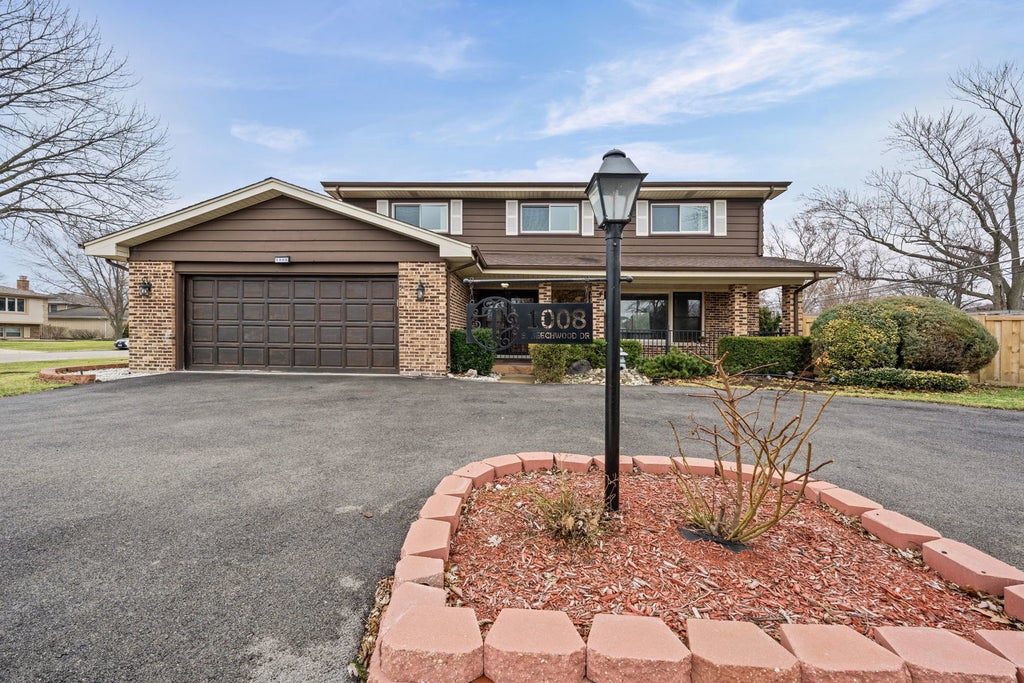 1008 South Beechwood Drive, Mount Prospect
