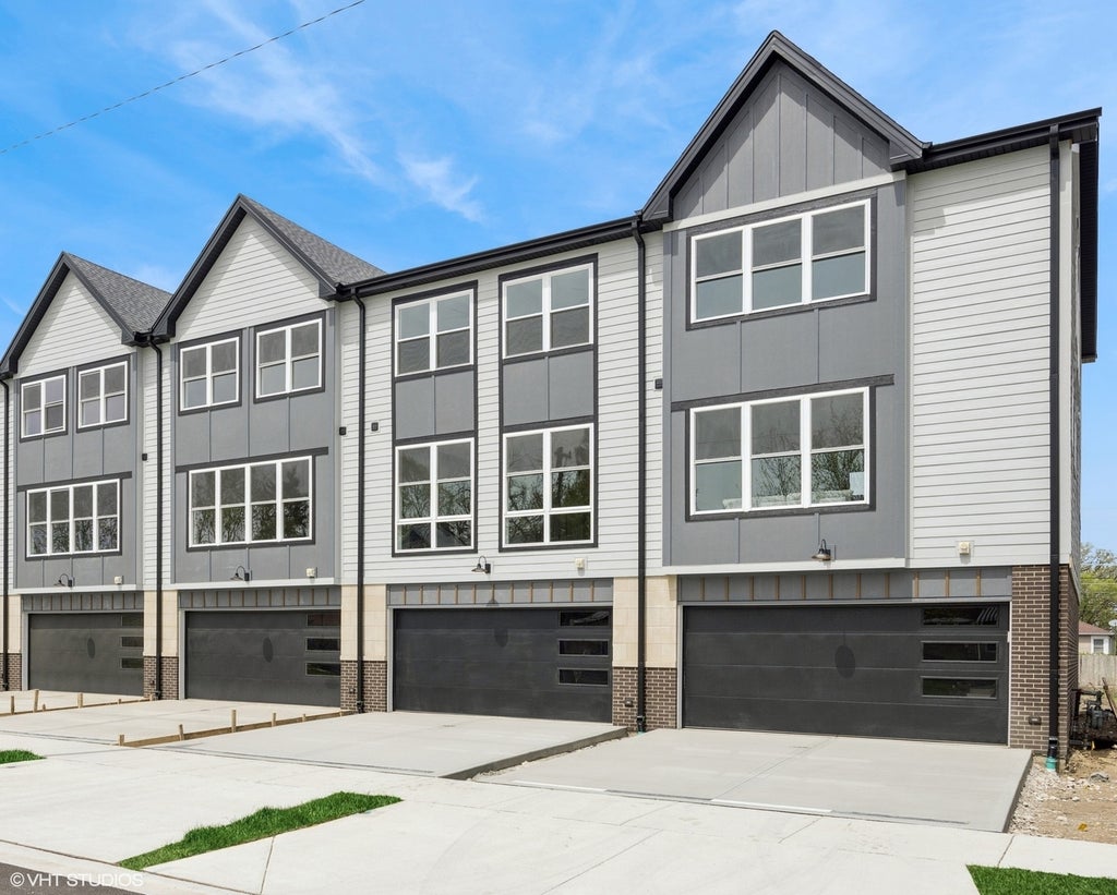 2805 North Auxplaines Street, River Grove