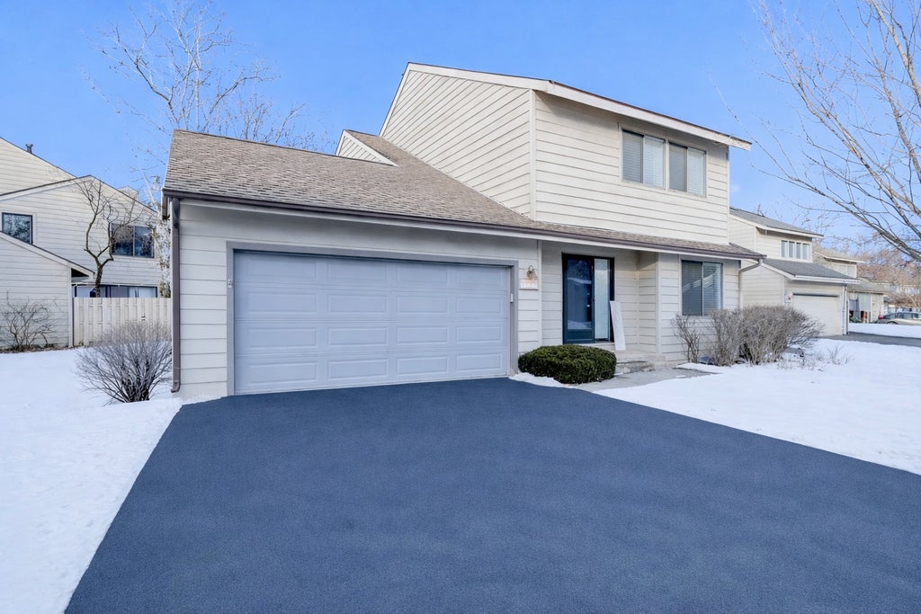 1527 Kirkwood Drive 1527, Geneva