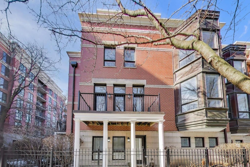 1212 North Orleans Street, Chicago