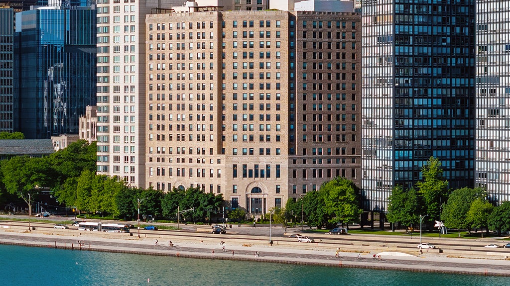 850 North Lake Shore Drive 907, Chicago