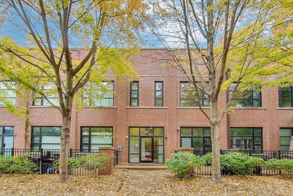 2105 West Concord Place 5, Chicago, 60647
