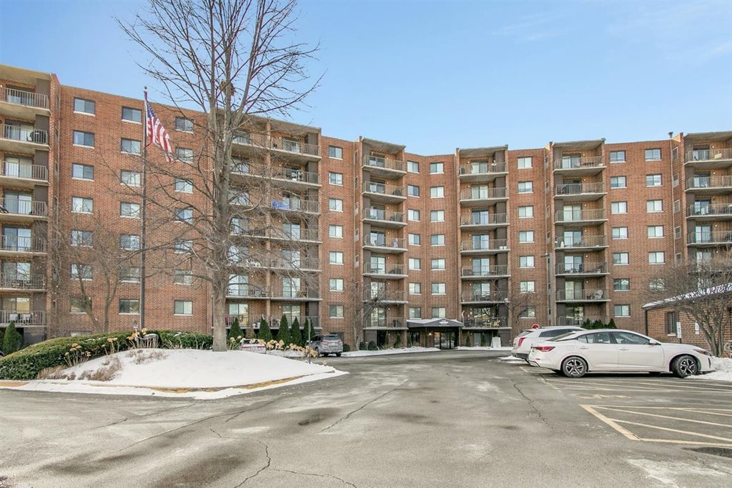 1 Bloomingdale Place 103, Bloomingdale