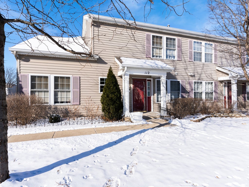 112 Waterbury Circle, Oswego