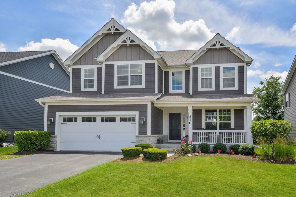 570 Amy Lane, Wheaton