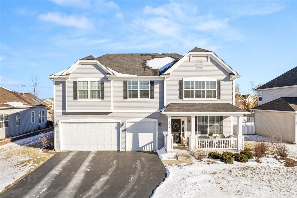 509 Moorfield Avenue, North Aurora