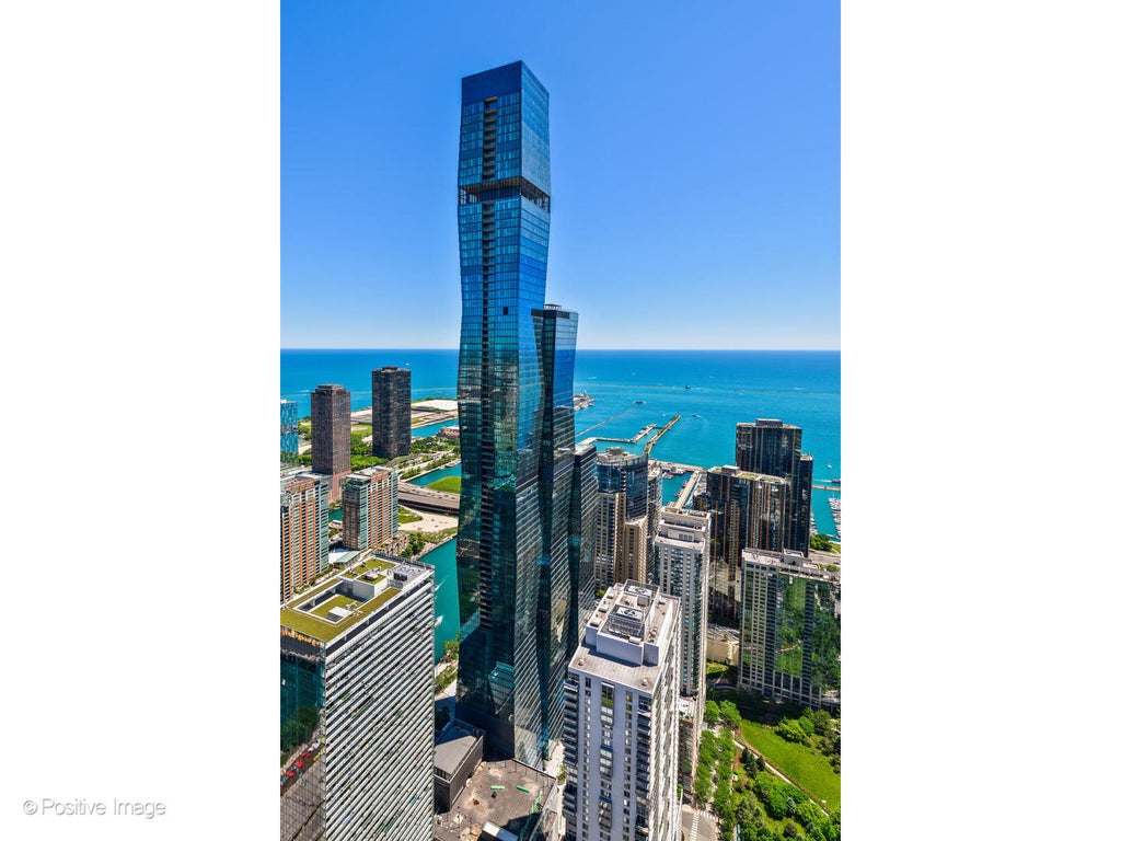 363 East Wacker Drive 1903, Chicago, 60601
