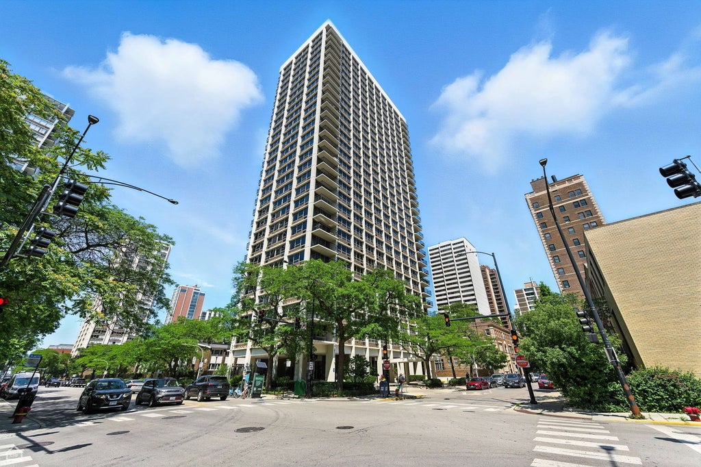 88 West Schiller Street 2503, Chicago, 60610