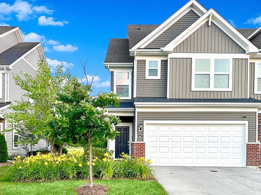 579 Watercress Drive, Aurora