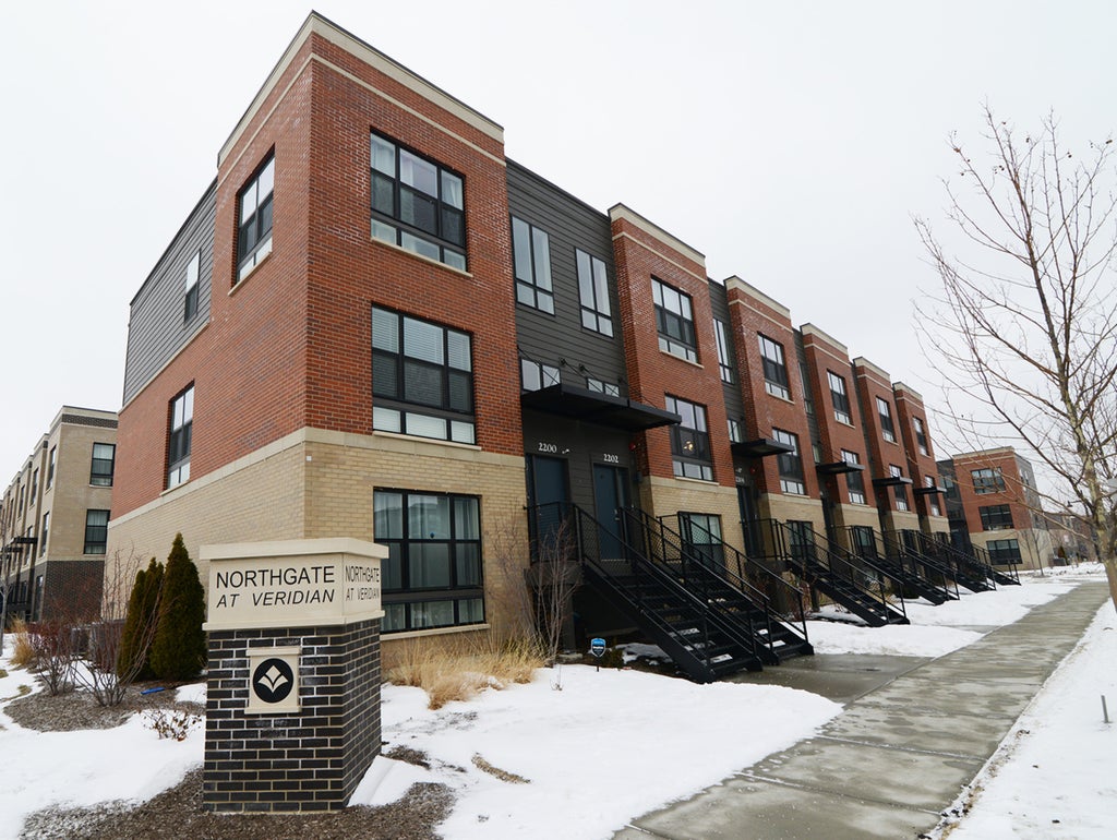 2202 Venture Drive, Schaumburg