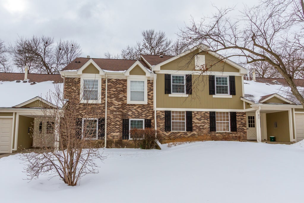 25 Superior Court L2, Schaumburg