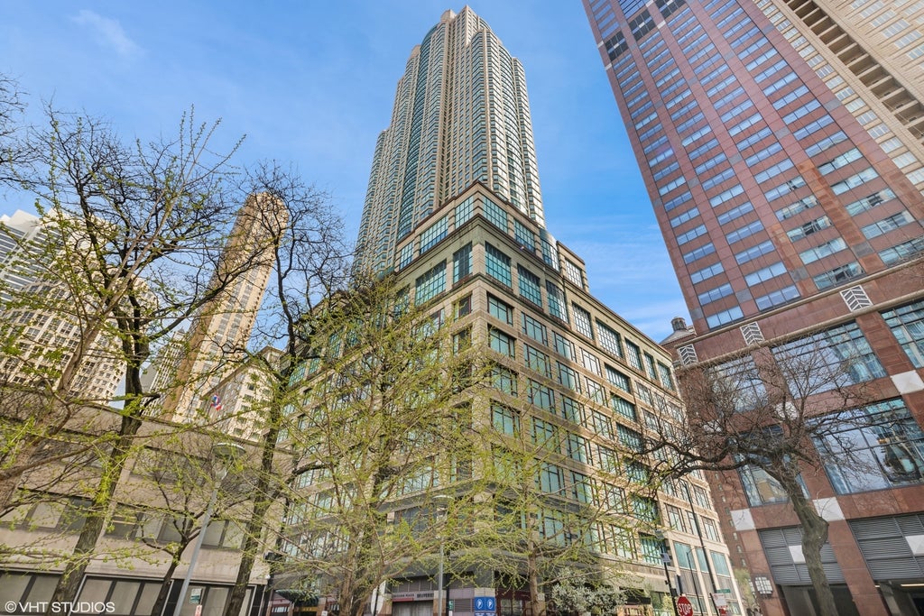 100 East Huron Street 2903, Chicago, 60611