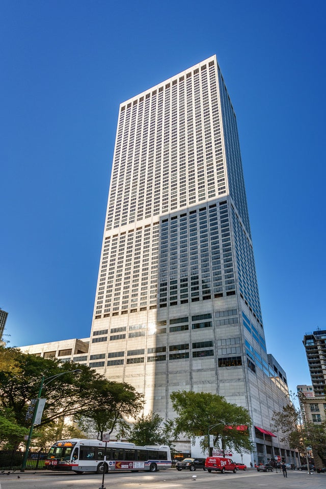 180 East Pearson Street 6802, Chicago