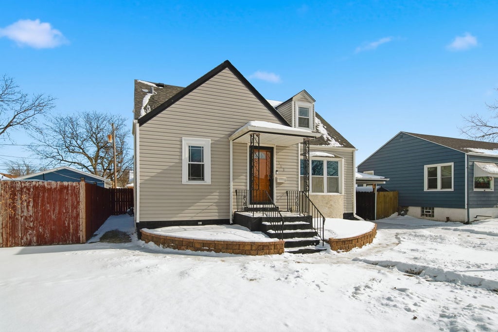 513 Price Avenue, Calumet City