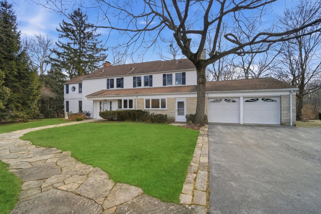 200 Braeburn Road, Highland Park, 60035