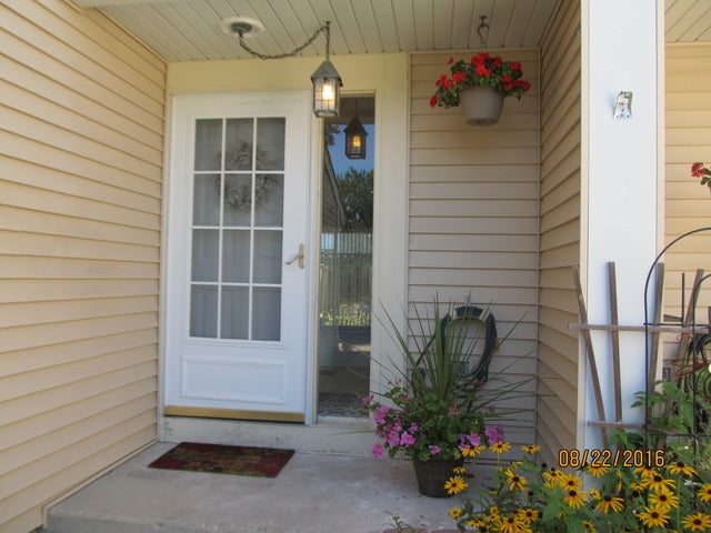 734 Colorado Court 734, Carol Stream