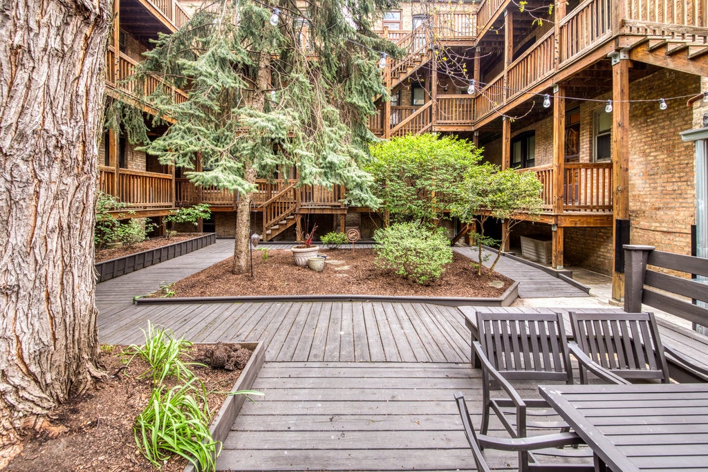 734 West Wrightwood Avenue 3, Chicago, 60614