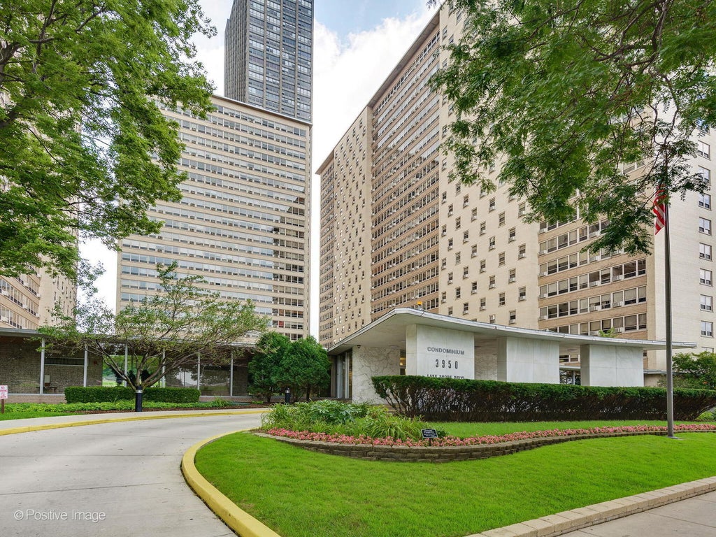 3950 North Lake Shore Drive 724, Chicago, 60613