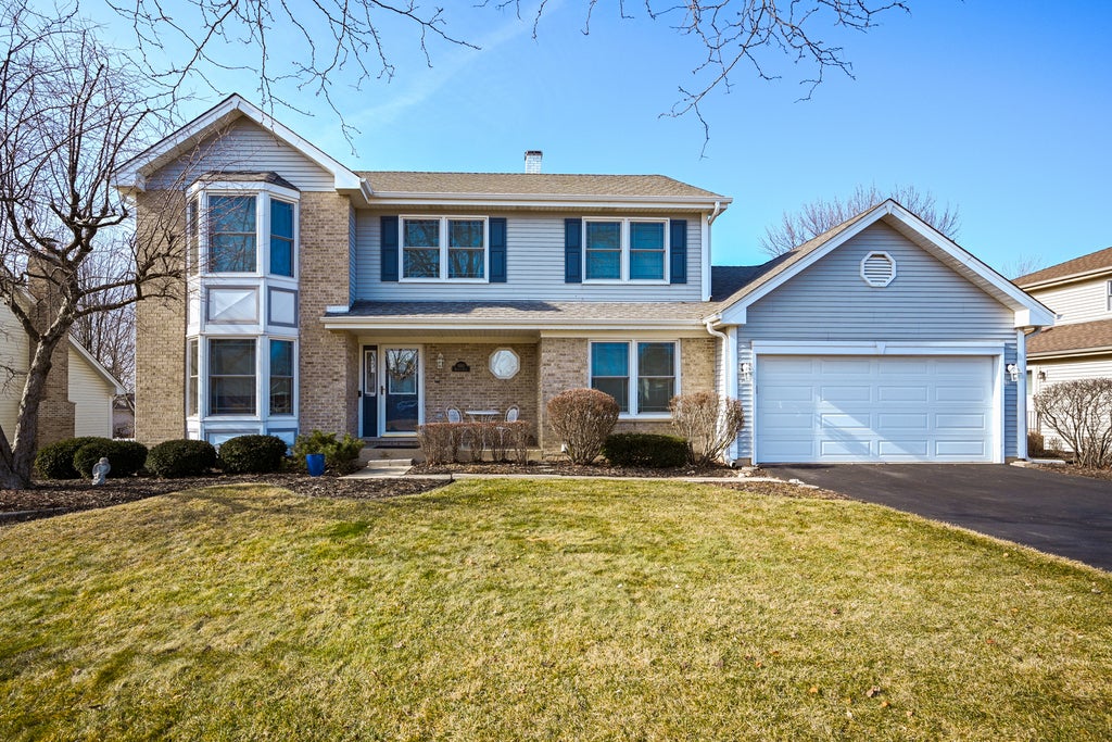 880 Hampton Drive, Carol Stream