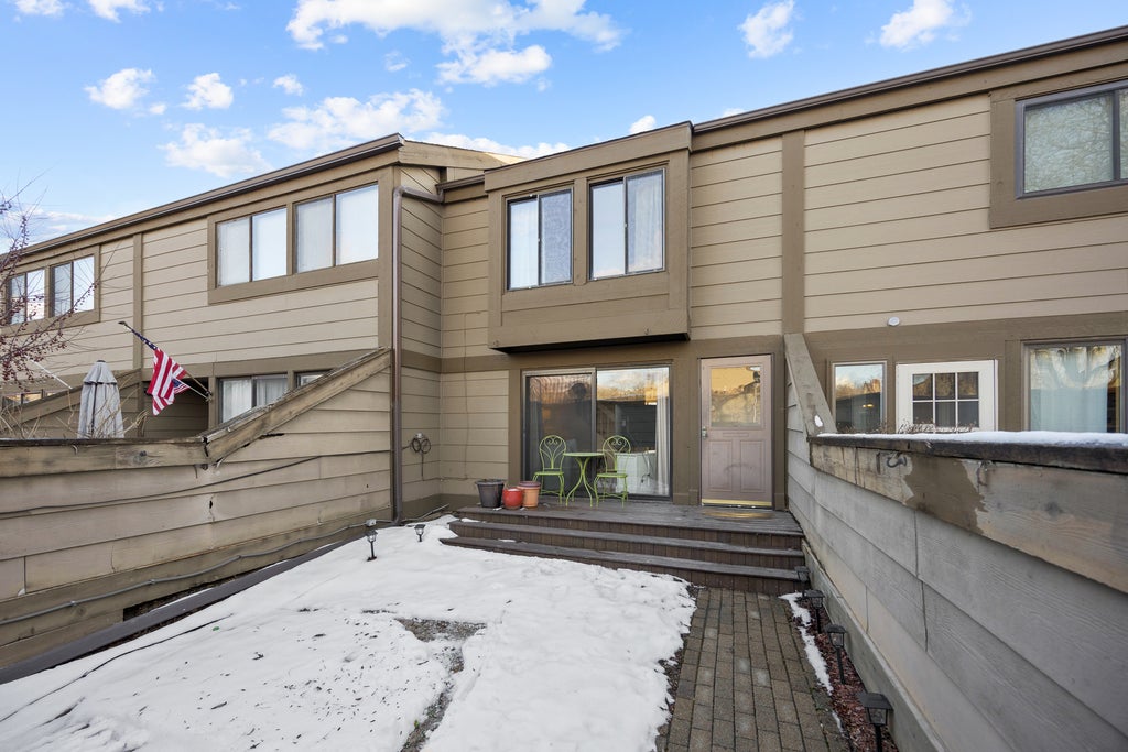 142 Aberdeen Court, Geneva