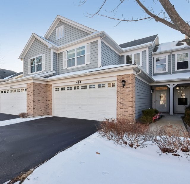 424 Acushnet Street, Elgin