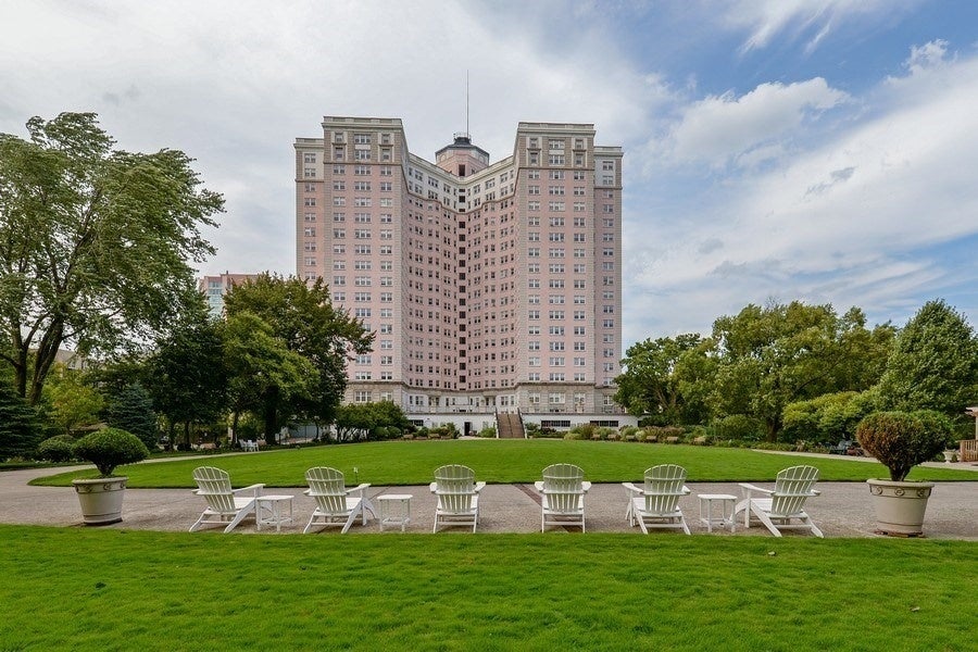 5555 North Sheridan Road 1908, Chicago, 60640