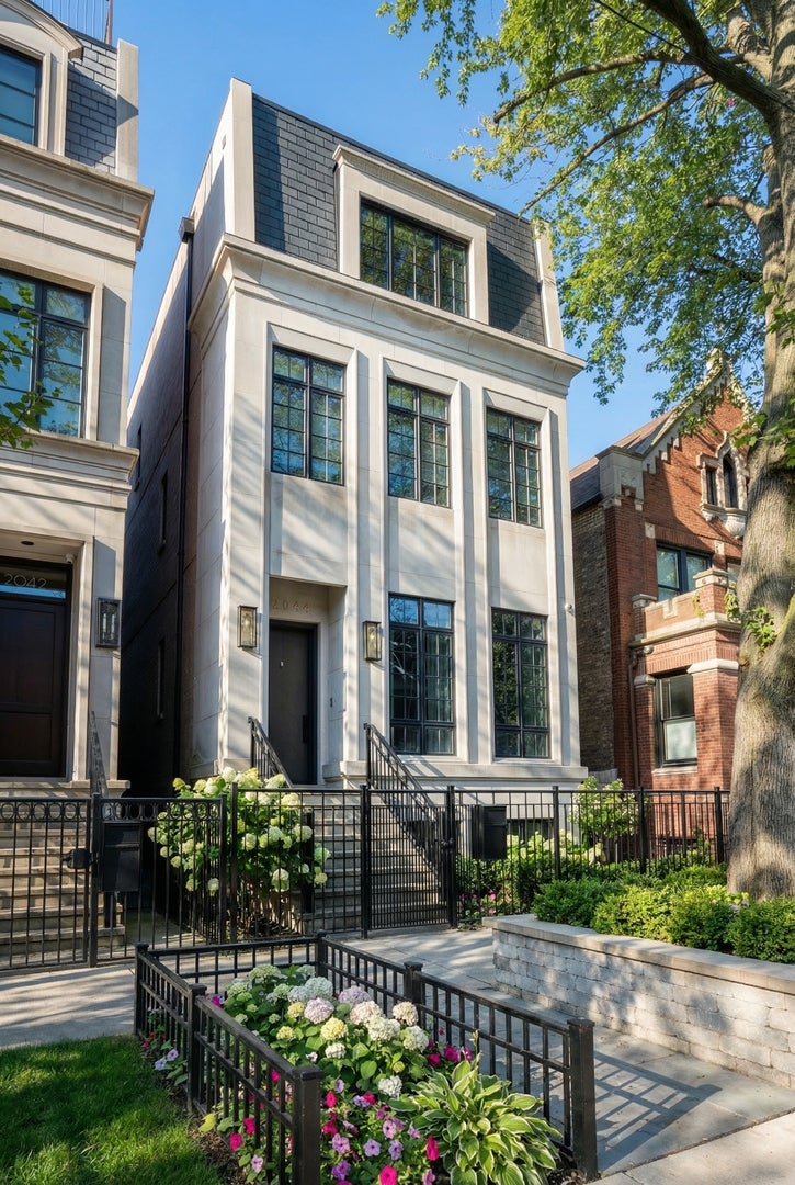 2044 North Fremont Street, Chicago, 60614