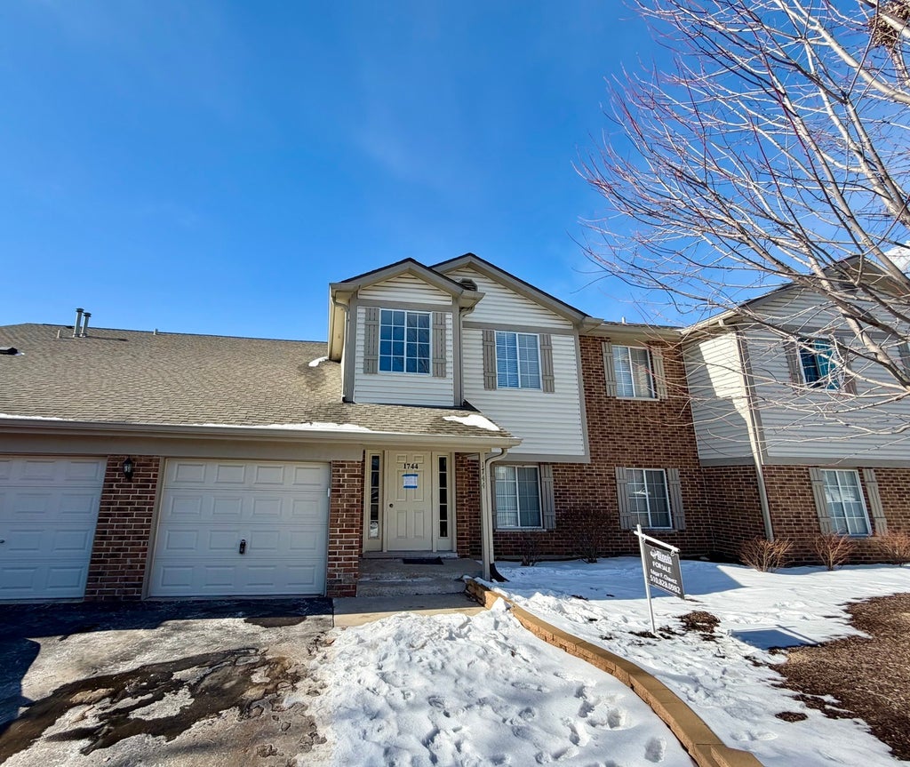 1744 Chesapeake Lane 4, Schaumburg