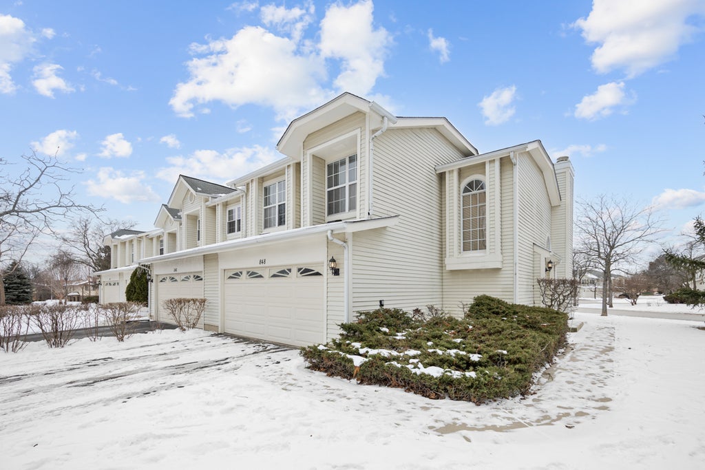 848 Newbury Court, Schaumburg