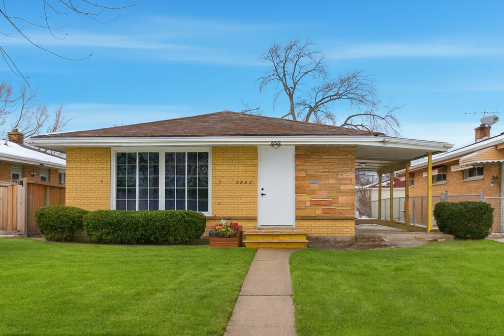 3822 Fargo Avenue, Skokie, 60076