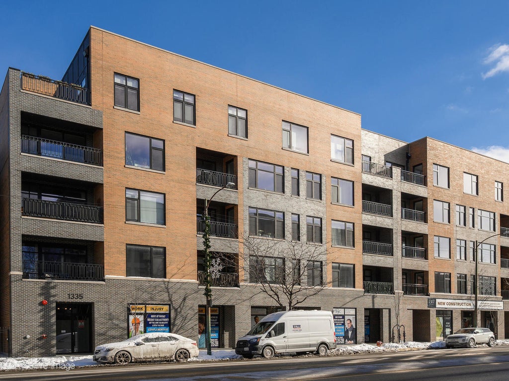 1335 North Western Avenue 202, Chicago, 60622
