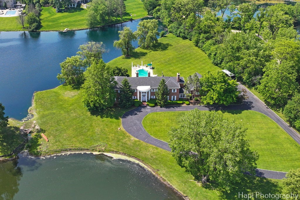 7 3 Lakes Road, Barrington Hills