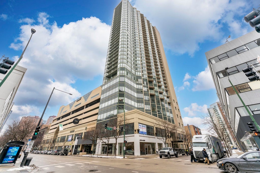 111 West Maple Street 3110, Chicago, 60610