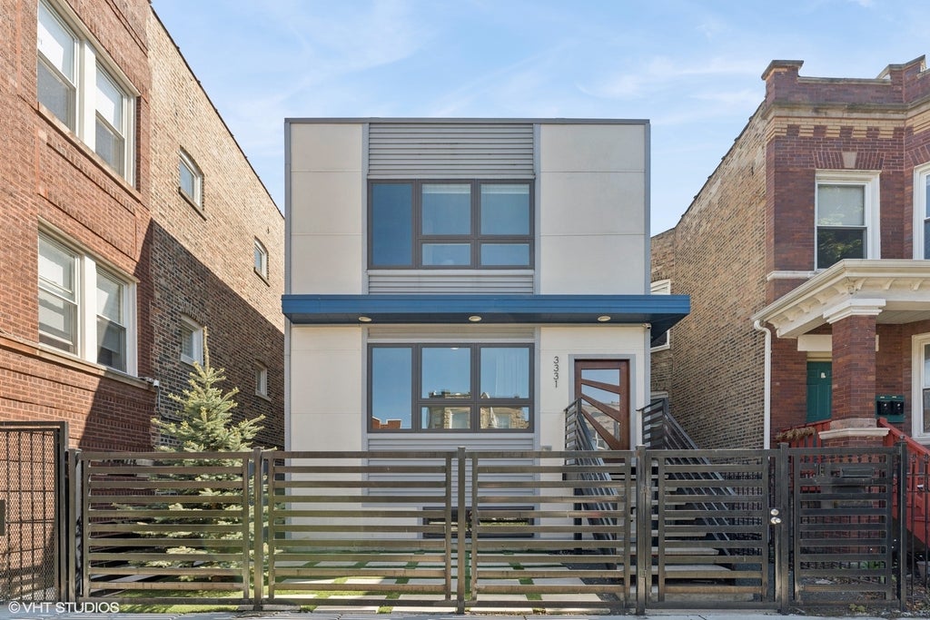 3331 West Crystal Street, Chicago, 60651