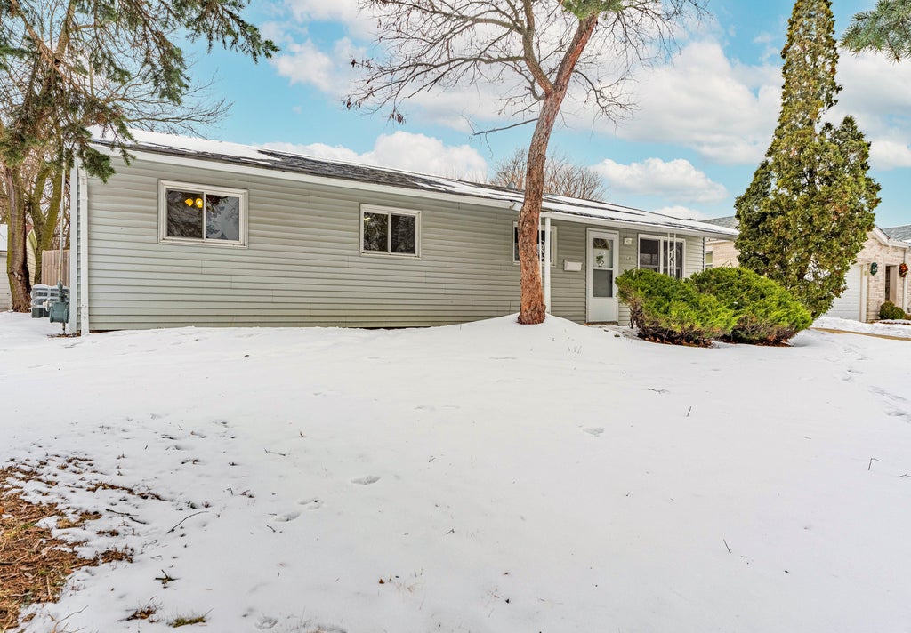 1348 Hartford Street, Glendale Heights