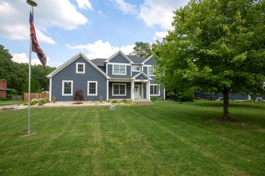 3s241 Williams Road, Warrenville