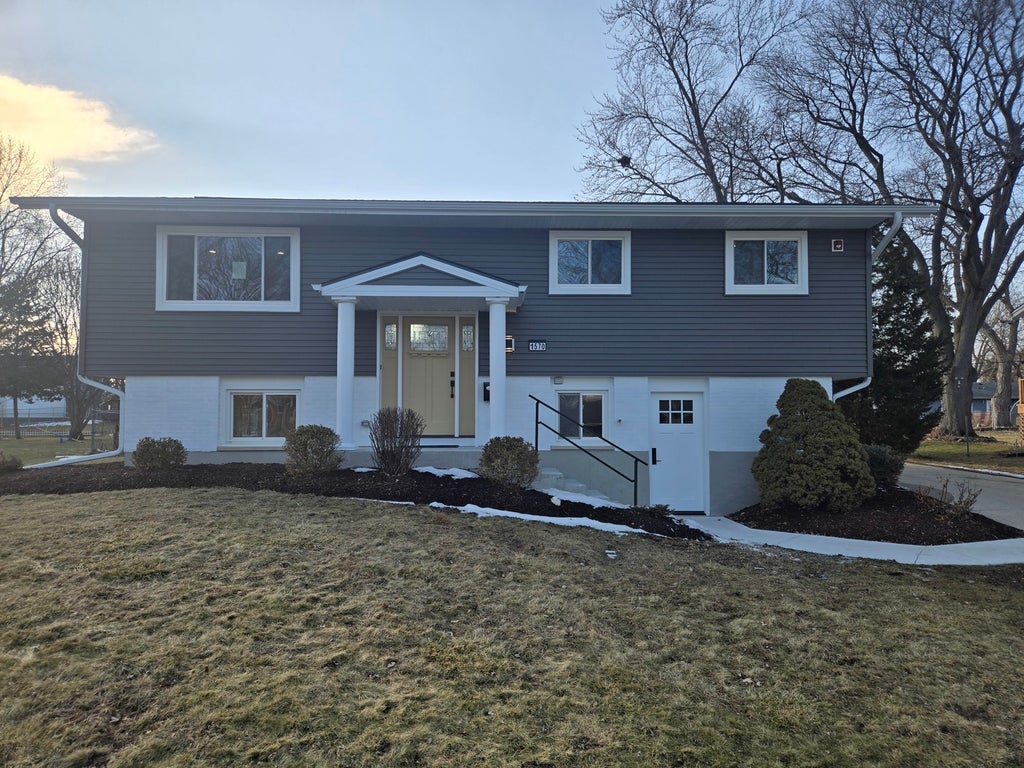 1570 Jefferson Road, Hoffman Estates