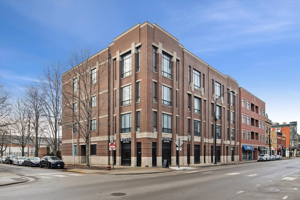 1550 North Bell Avenue 2b, Chicago, 60647