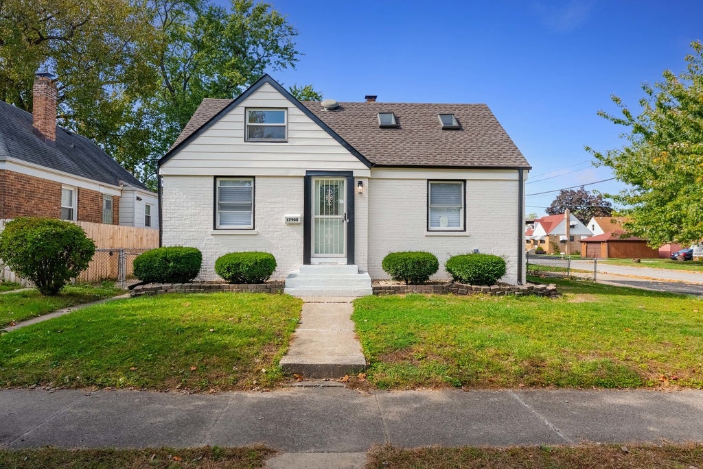 17908 Commercial Avenue, Lansing