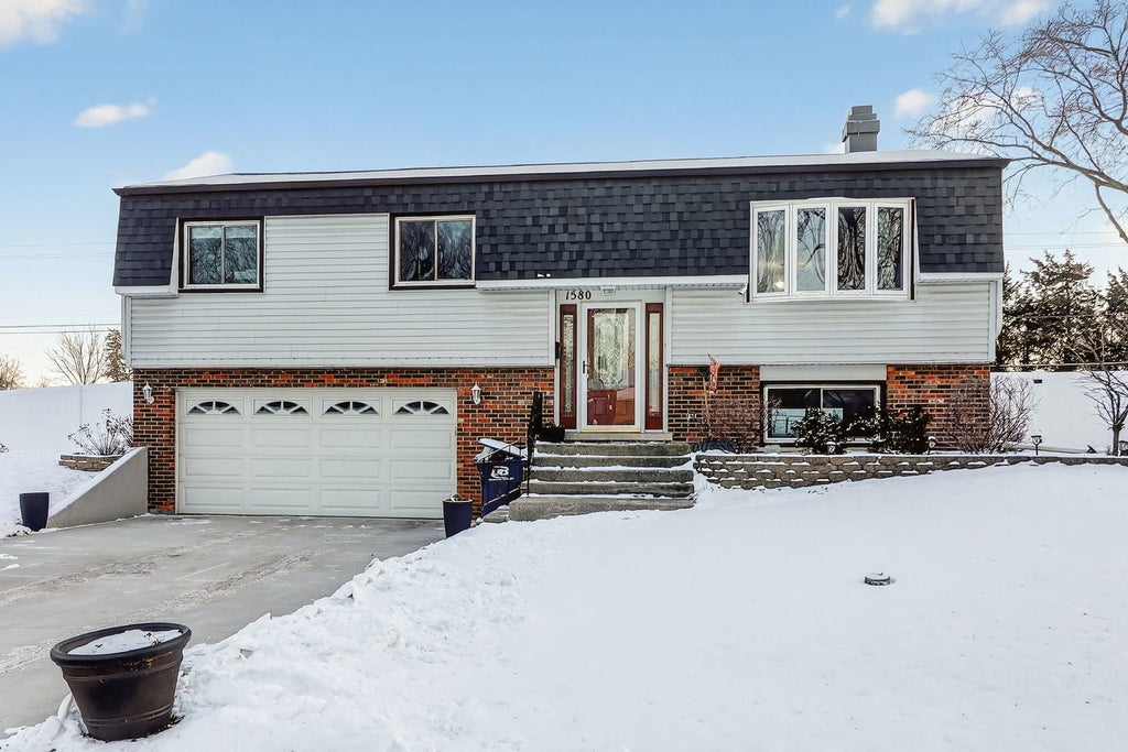 1580 College Lane S, Wheaton