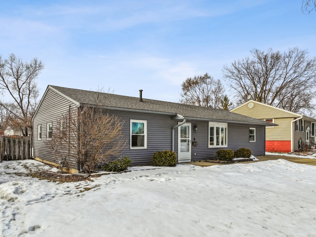 416 Concord Drive, Streamwood