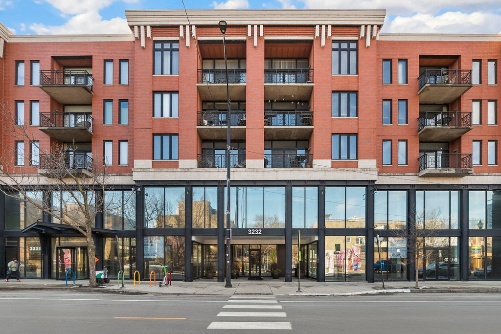 3232 North Halsted Street D810, Chicago