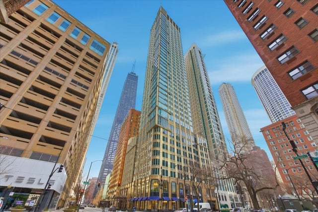 57 East Delaware Place 3904, Chicago